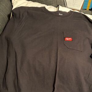 Milwaukee Men's Long Sleeve Pocket Tee in Black